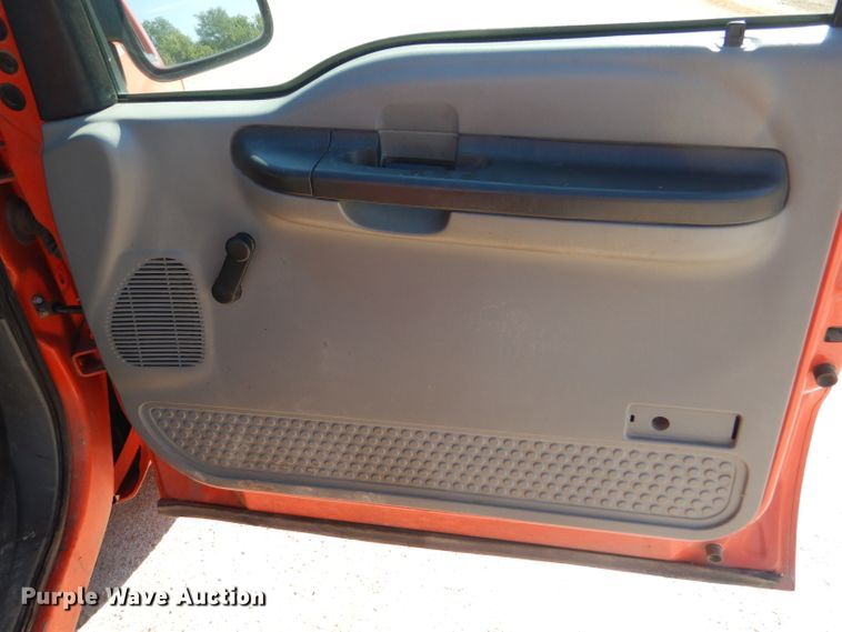 image for item DE4338 2006 Ford F250 Super Duty pickup truck