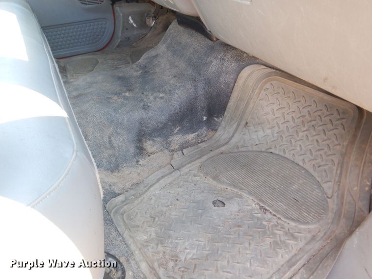 image for item DE4338 2006 Ford F250 Super Duty pickup truck