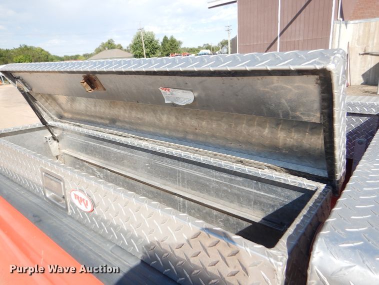 image for item DE4338 2006 Ford F250 Super Duty pickup truck