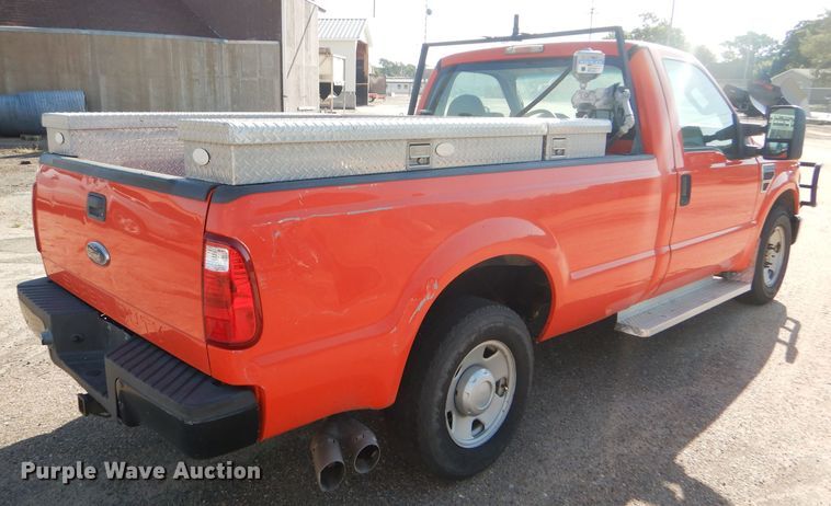 image for item DE4339 2008 Ford F250 Super Duty pickup truck