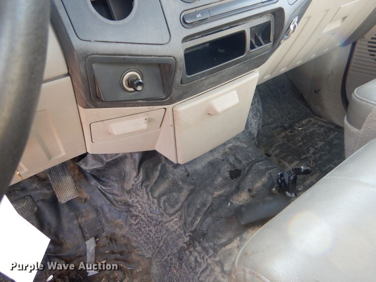 image for item DE4339 2008 Ford F250 Super Duty pickup truck