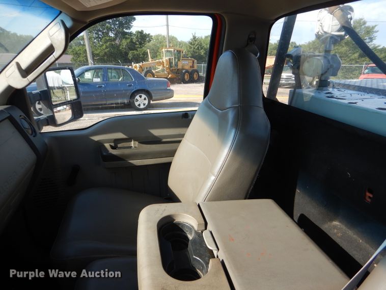 image for item DE4339 2008 Ford F250 Super Duty pickup truck