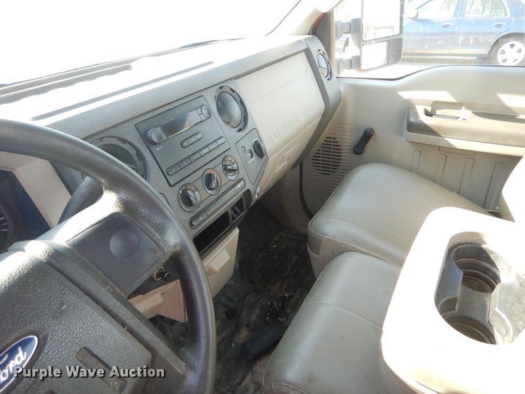 image for item DE4339 2008 Ford F250 Super Duty pickup truck