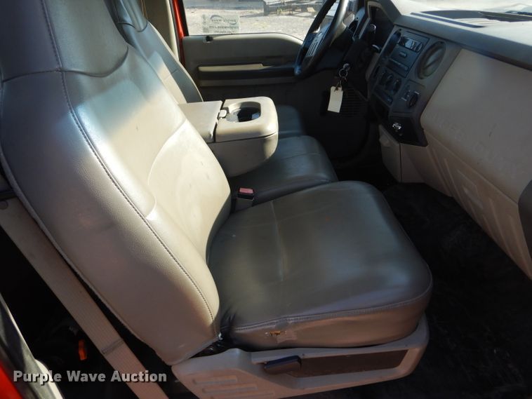 image for item DE4339 2008 Ford F250 Super Duty pickup truck