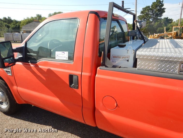 image for item DE4339 2008 Ford F250 Super Duty pickup truck