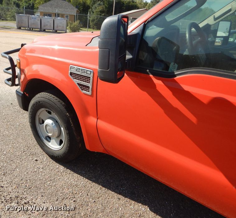 image for item DE4339 2008 Ford F250 Super Duty pickup truck