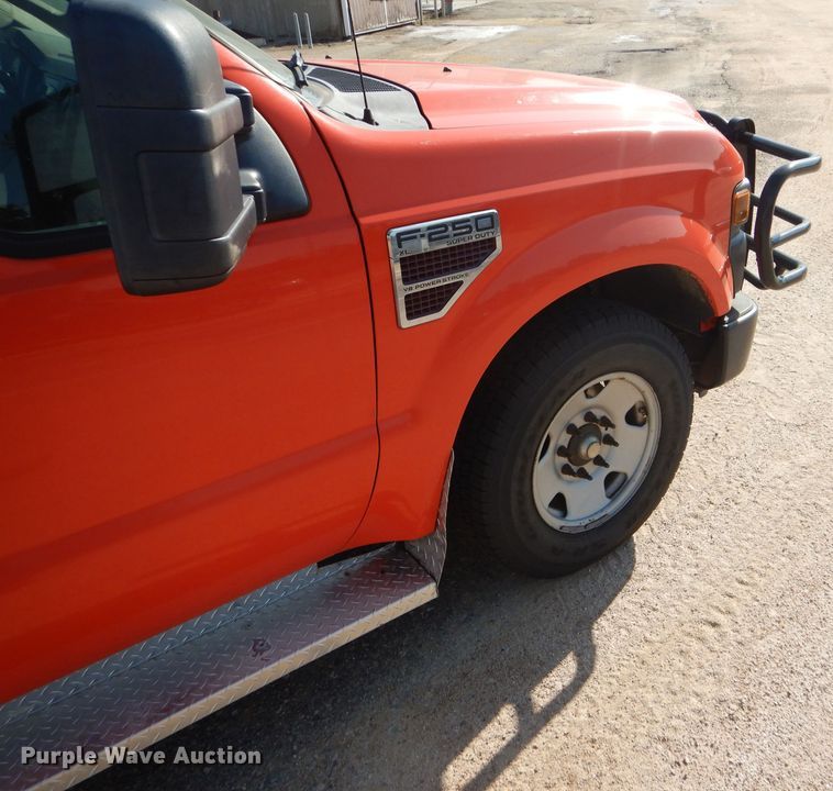 image for item DE4339 2008 Ford F250 Super Duty pickup truck