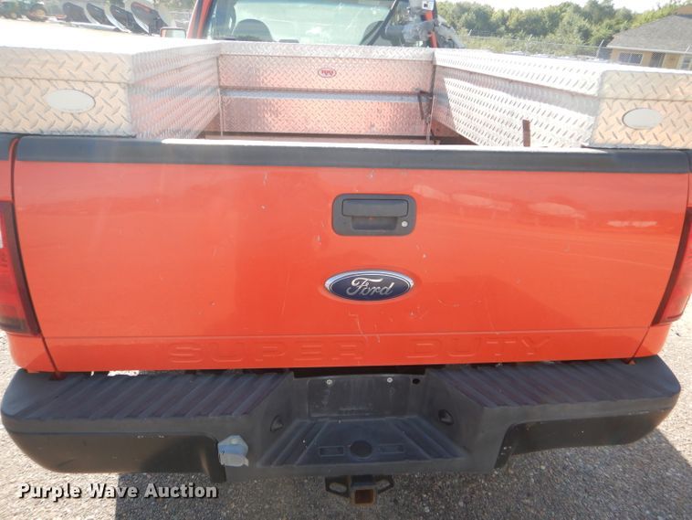 image for item DE4339 2008 Ford F250 Super Duty pickup truck