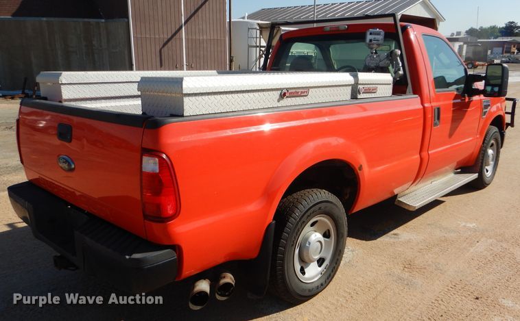 image for item DE4340 2008 Ford F250 Super Duty pickup truck