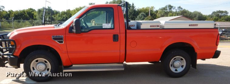 image for item DE4340 2008 Ford F250 Super Duty pickup truck