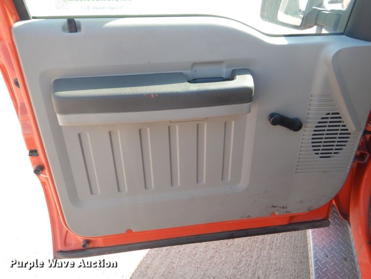 image for item DE4340 2008 Ford F250 Super Duty pickup truck