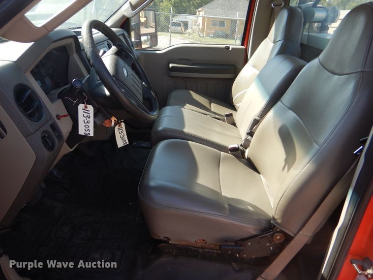 image for item DE4340 2008 Ford F250 Super Duty pickup truck