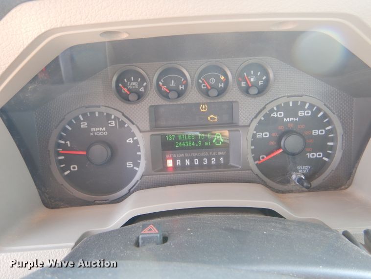 image for item DE4340 2008 Ford F250 Super Duty pickup truck