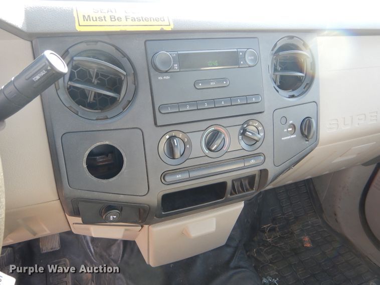 image for item DE4340 2008 Ford F250 Super Duty pickup truck