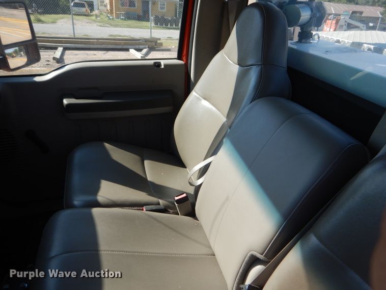 image for item DE4340 2008 Ford F250 Super Duty pickup truck