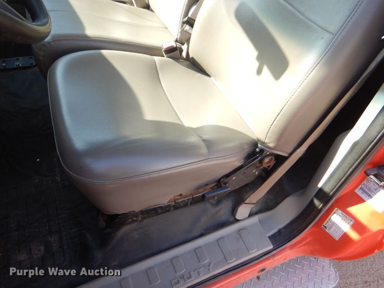 image for item DE4340 2008 Ford F250 Super Duty pickup truck