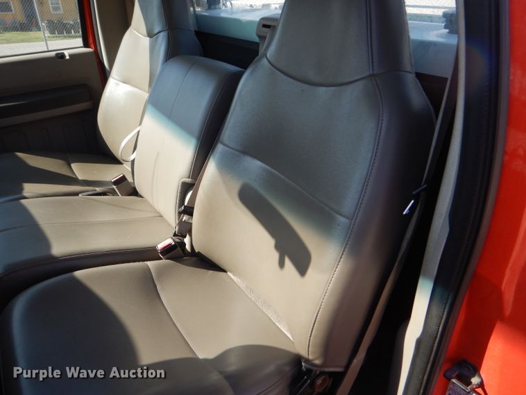 image for item DE4340 2008 Ford F250 Super Duty pickup truck