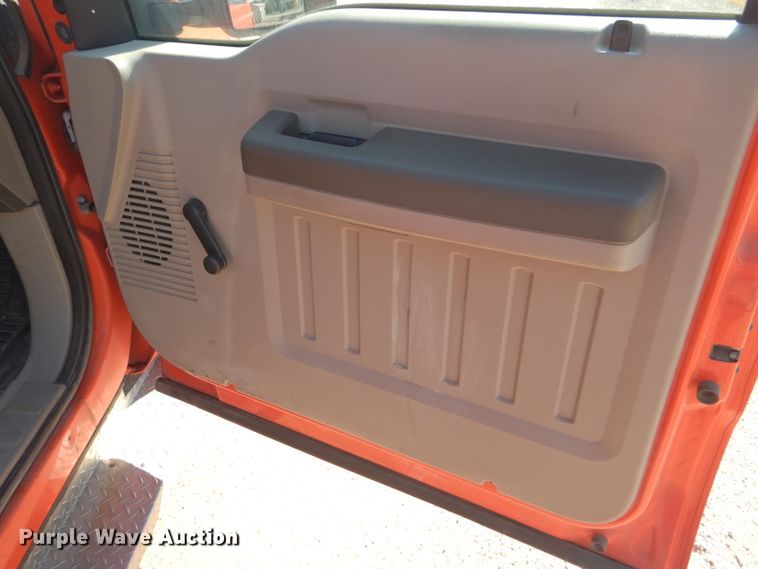 image for item DE4340 2008 Ford F250 Super Duty pickup truck