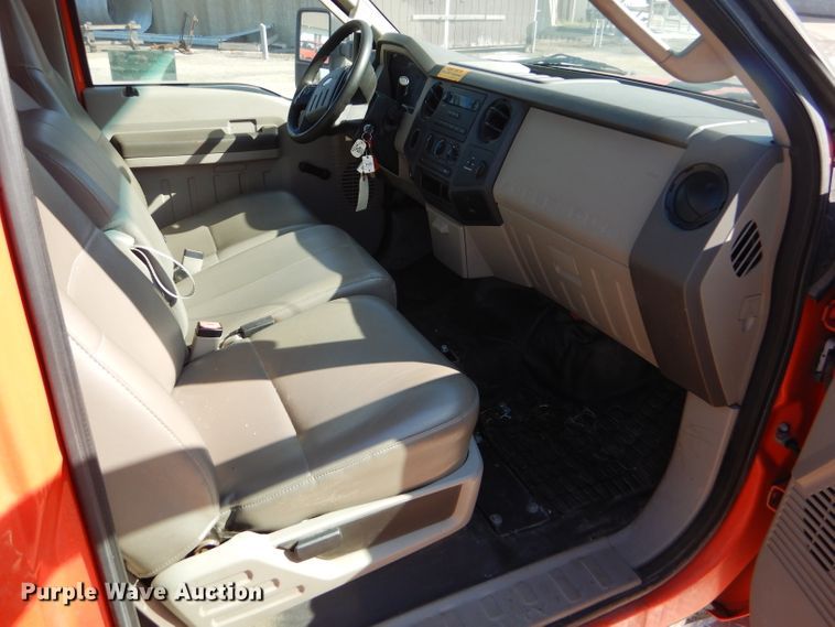 image for item DE4340 2008 Ford F250 Super Duty pickup truck