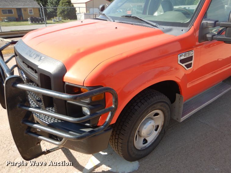 image for item DE4340 2008 Ford F250 Super Duty pickup truck