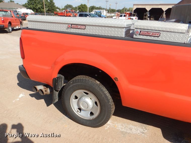 image for item DE4340 2008 Ford F250 Super Duty pickup truck
