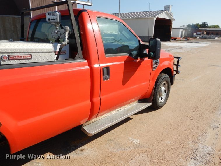 image for item DE4340 2008 Ford F250 Super Duty pickup truck