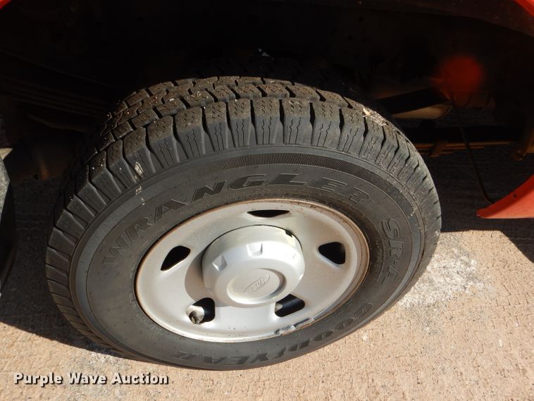 image for item DE4340 2008 Ford F250 Super Duty pickup truck