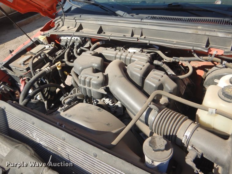 image for item DE4341 2015 Ford F250 Super Duty utility bed pickup truck