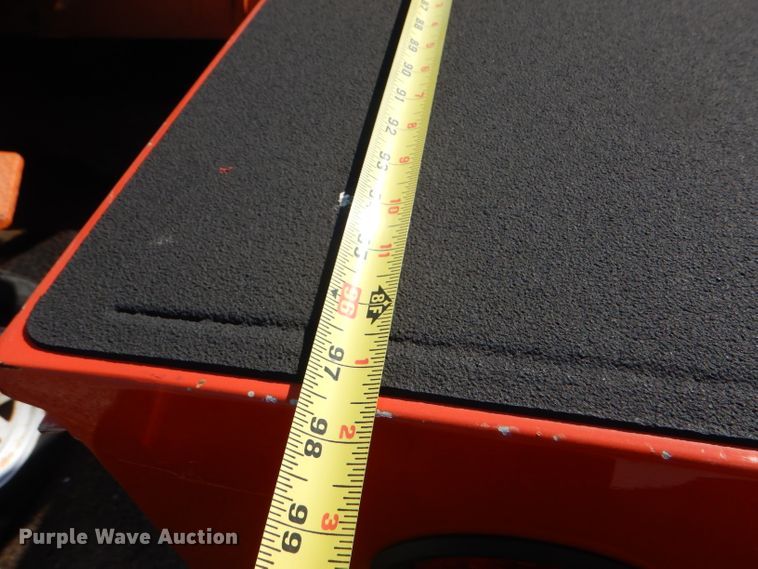 image for item DE4341 2015 Ford F250 Super Duty utility bed pickup truck