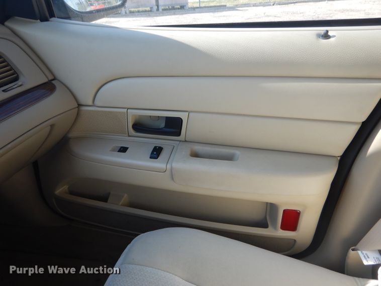 image for item DE4342 2009 Ford Crown Victoria