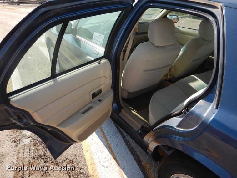 image for item DE4342 2009 Ford Crown Victoria