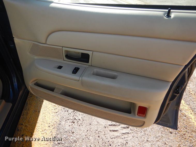 image for item DE4342 2009 Ford Crown Victoria