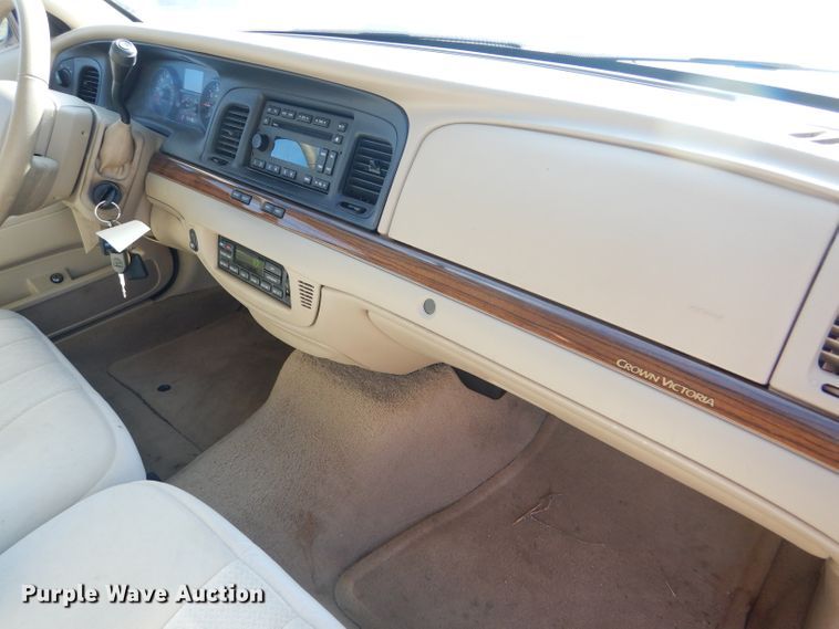 image for item DE4342 2009 Ford Crown Victoria