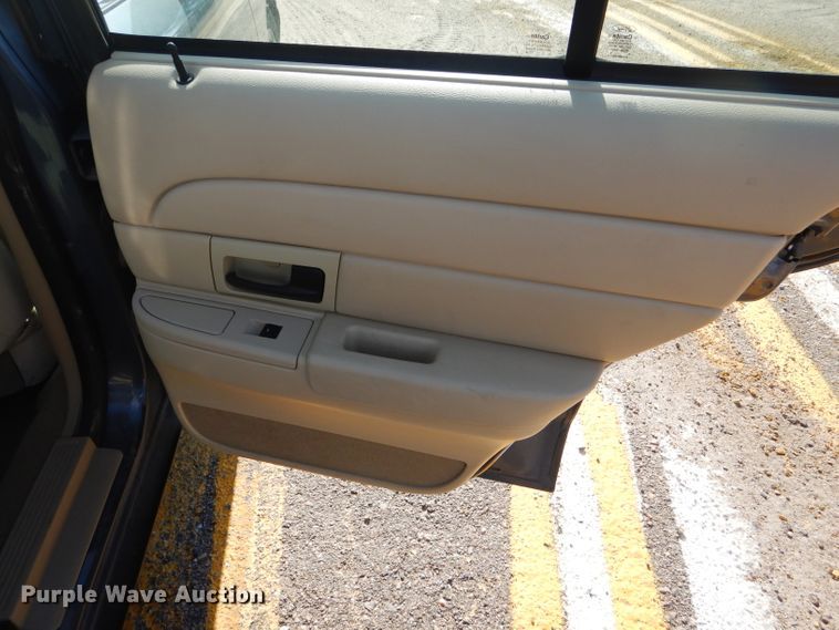 image for item DE4342 2009 Ford Crown Victoria