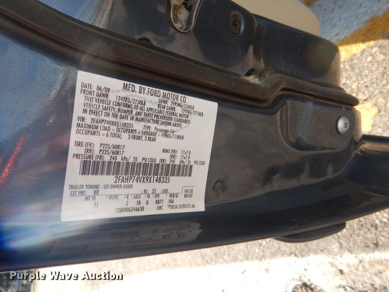 image for item DE4342 2009 Ford Crown Victoria