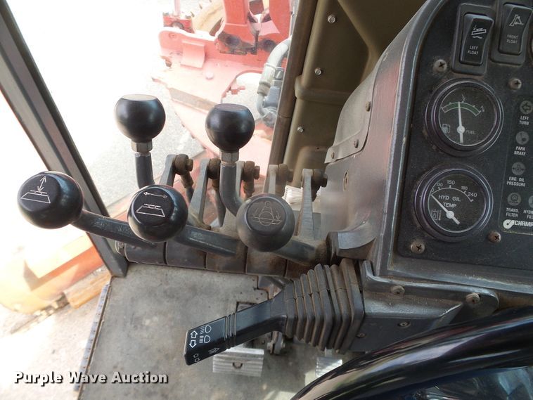 image for item DG0197 2001 Champion 710A motor grader