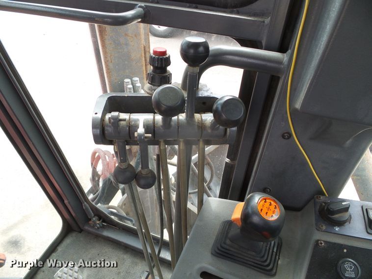 image for item DG0197 2001 Champion 710A motor grader