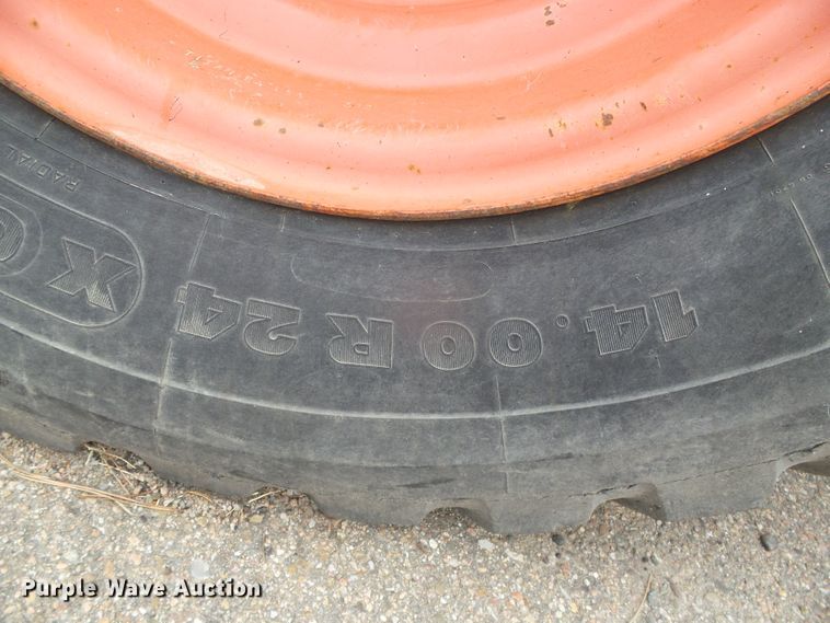 image for item DG0197 2001 Champion 710A motor grader