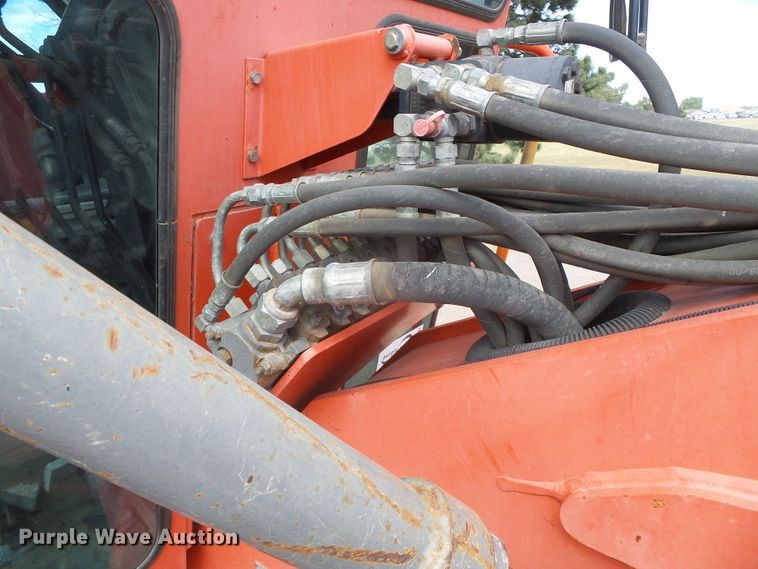 image for item DG0197 2001 Champion 710A motor grader