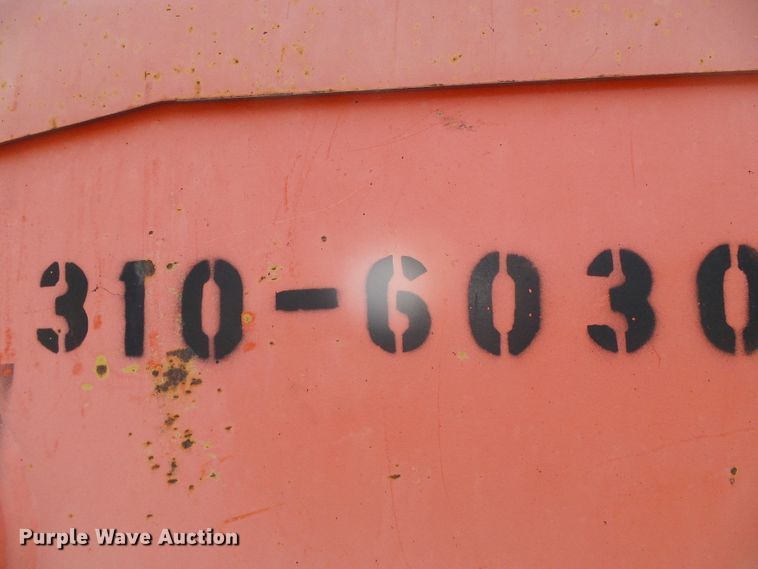 image for item DG0197 2001 Champion 710A motor grader