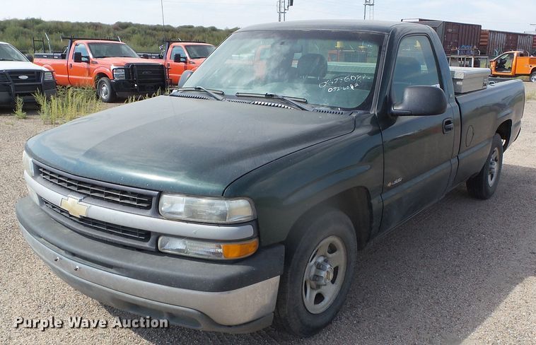image for item DG0201 2002 Chevrolet Silverado 1500 pickup truck