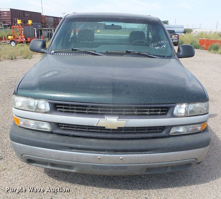 image for item DG0201 2002 Chevrolet Silverado 1500 pickup truck