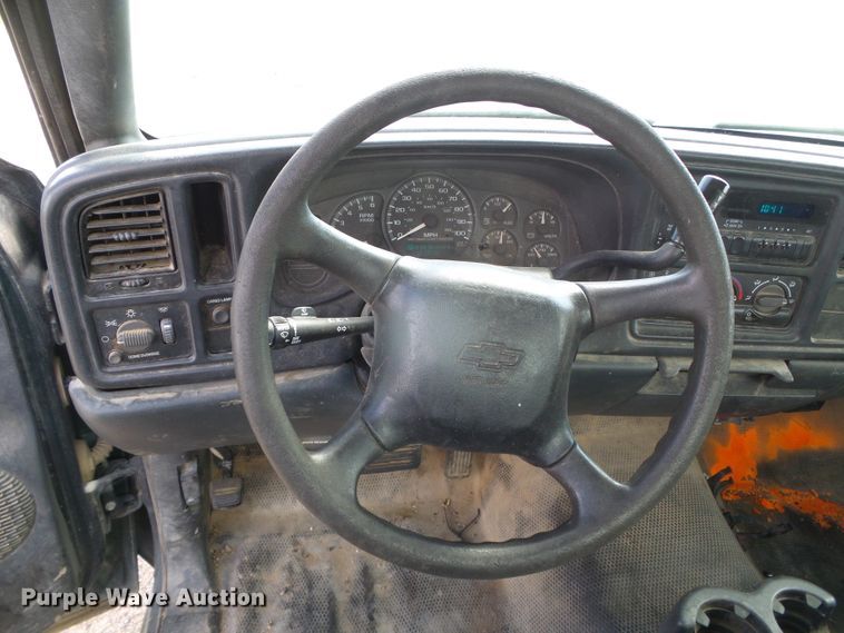 image for item DG0201 2002 Chevrolet Silverado 1500 pickup truck