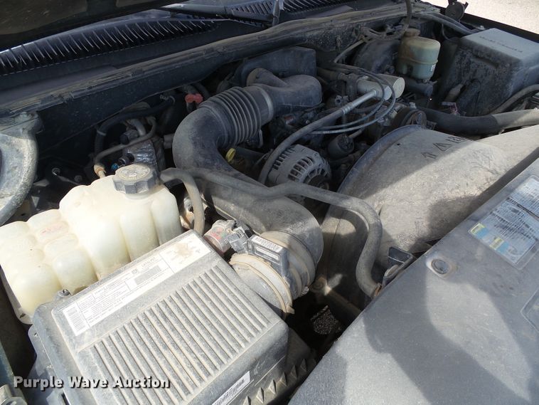 image for item DG0201 2002 Chevrolet Silverado 1500 pickup truck