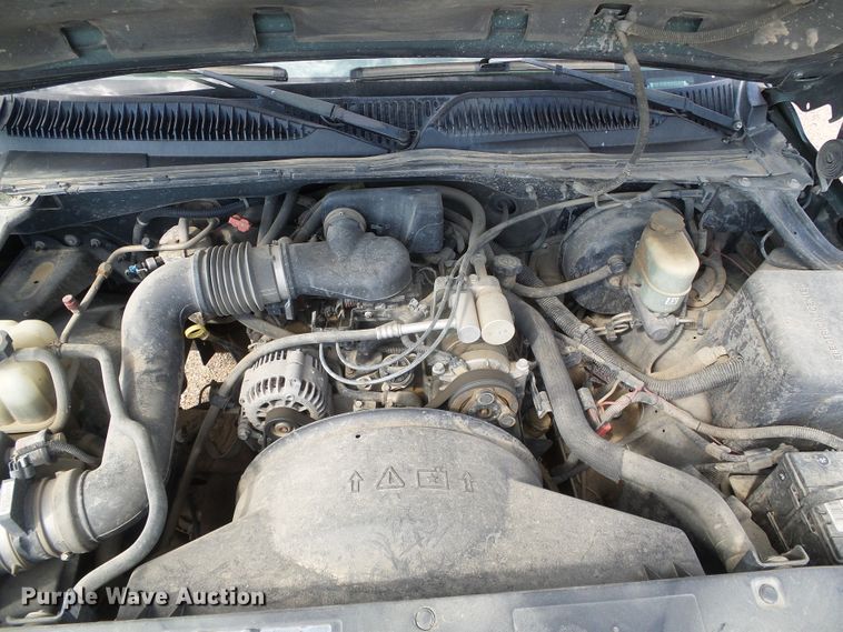 image for item DG0201 2002 Chevrolet Silverado 1500 pickup truck