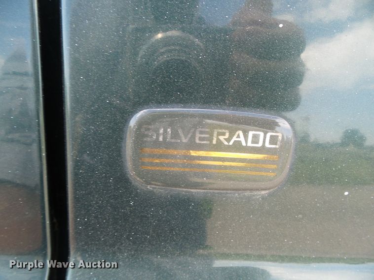 image for item DG0201 2002 Chevrolet Silverado 1500 pickup truck