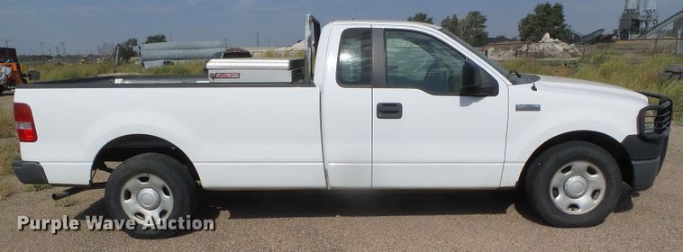 image for item DG0203 2007 Ford F150 XL pickup truck
