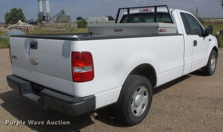 image for item DG0203 2007 Ford F150 XL pickup truck
