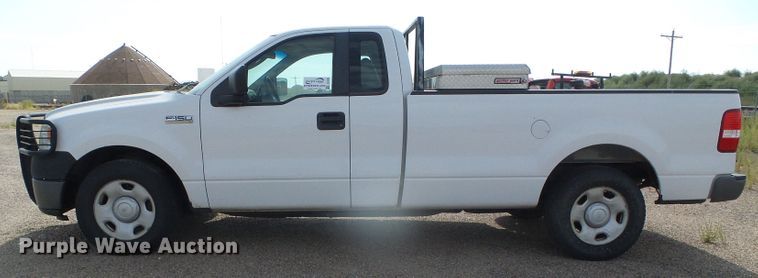 image for item DG0203 2007 Ford F150 XL pickup truck