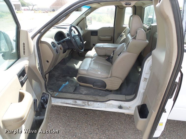 image for item DG0203 2007 Ford F150 XL pickup truck